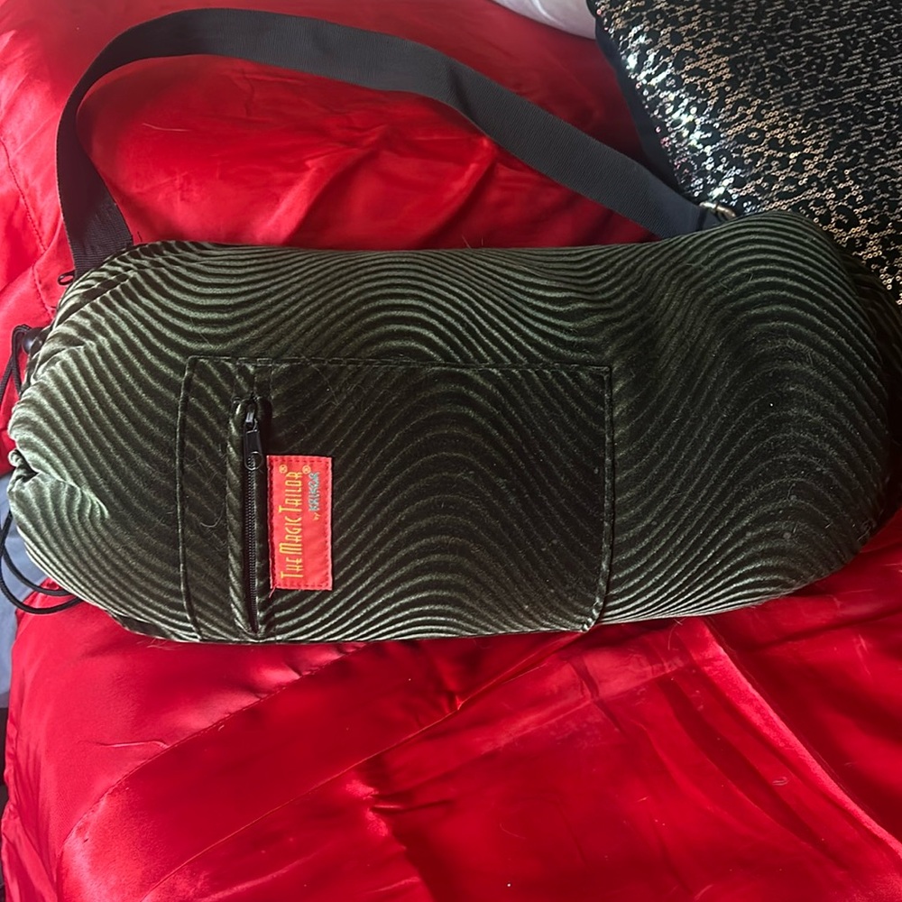 The Magic Tailor Padded Glassware Carrying Case 19inches